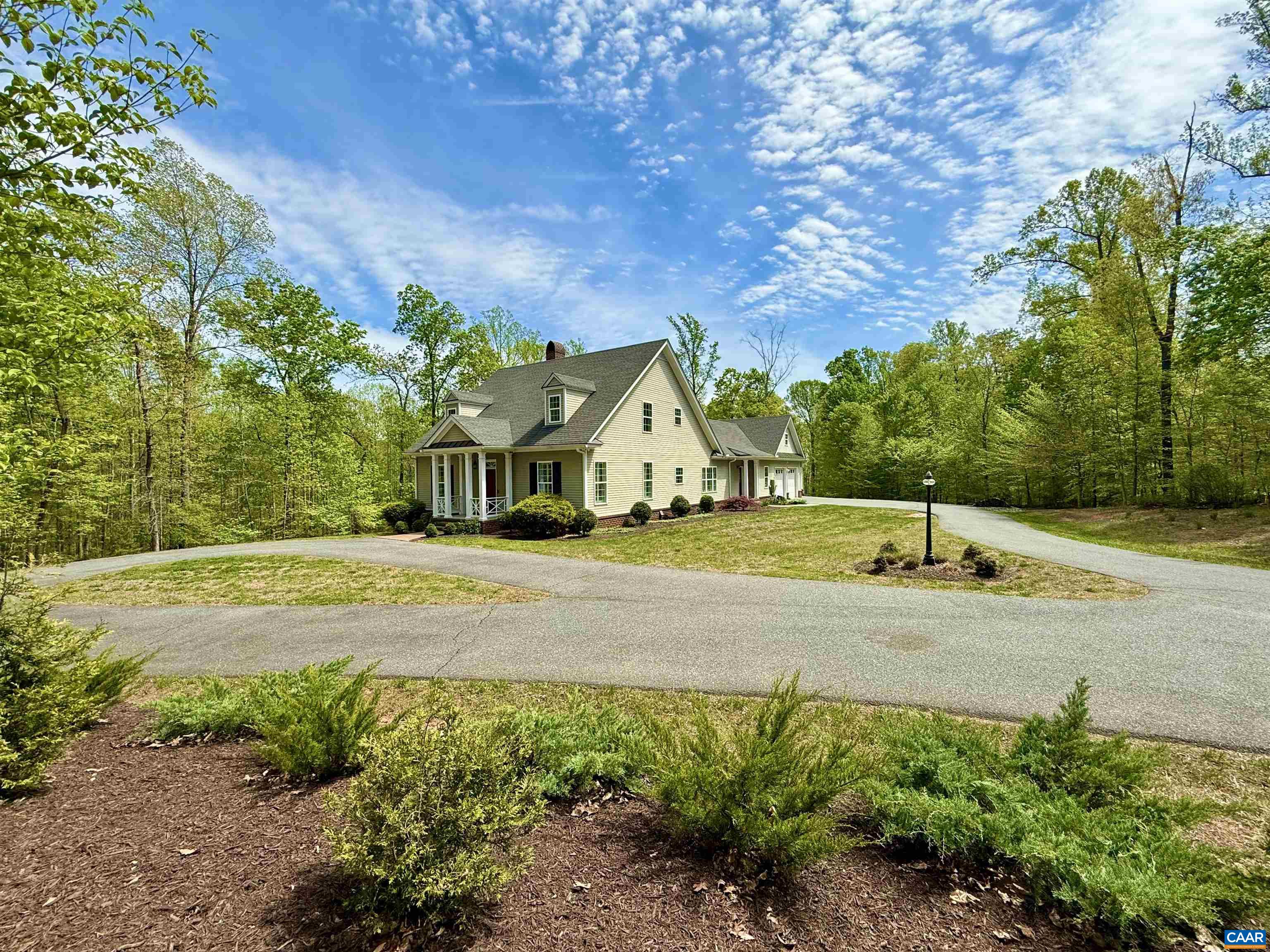 1025 PELHAM DR, Keswick, VA 22947