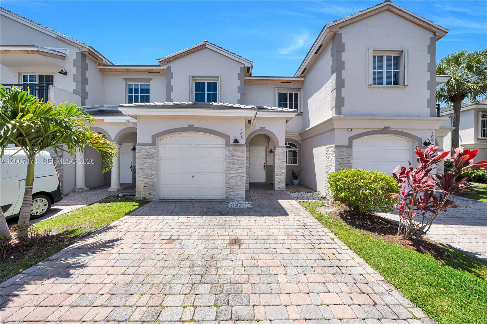 Kendall Village Townvilla