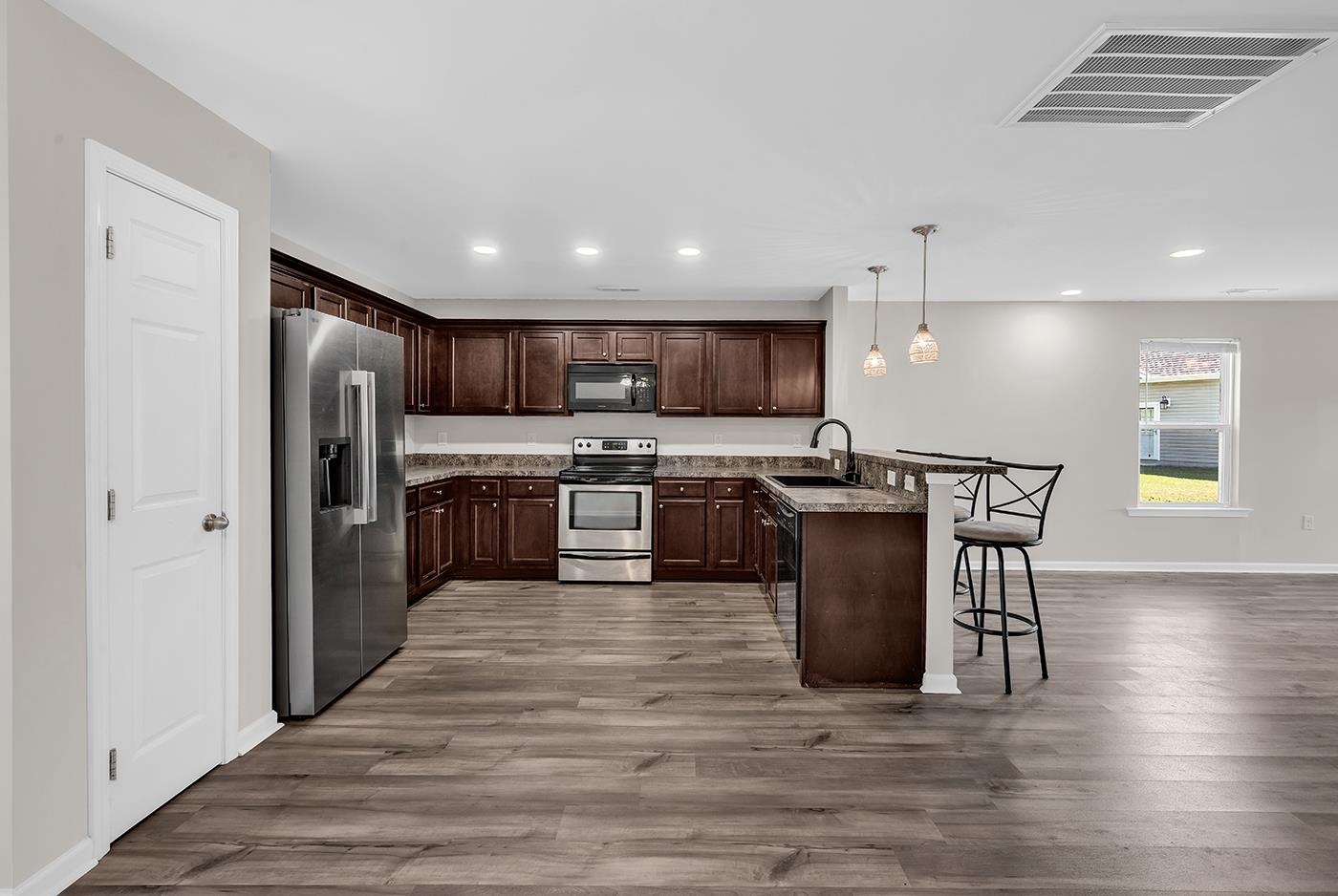 2241 Deerfield Ave.