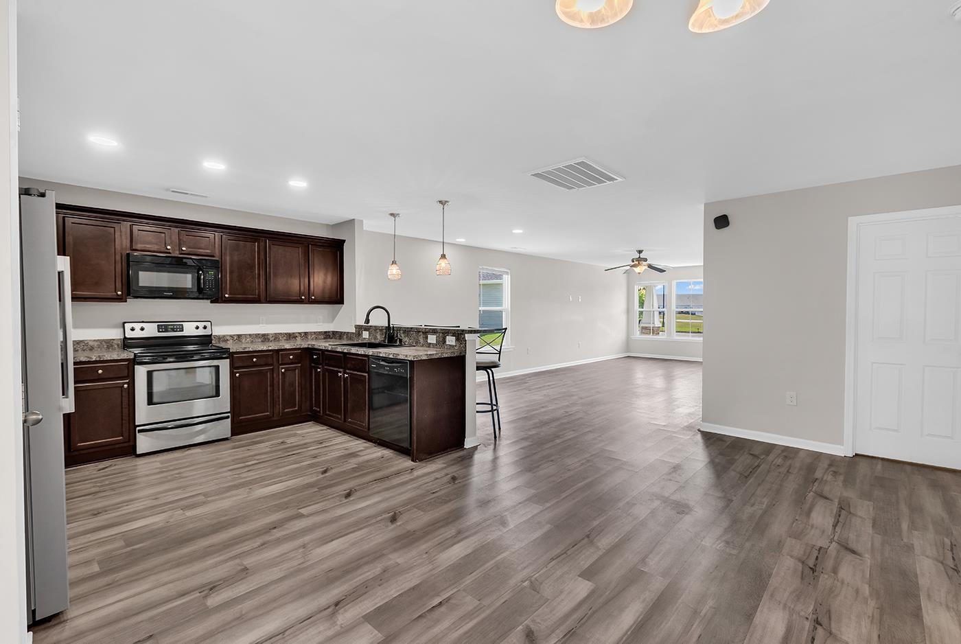 2241 Deerfield Ave.