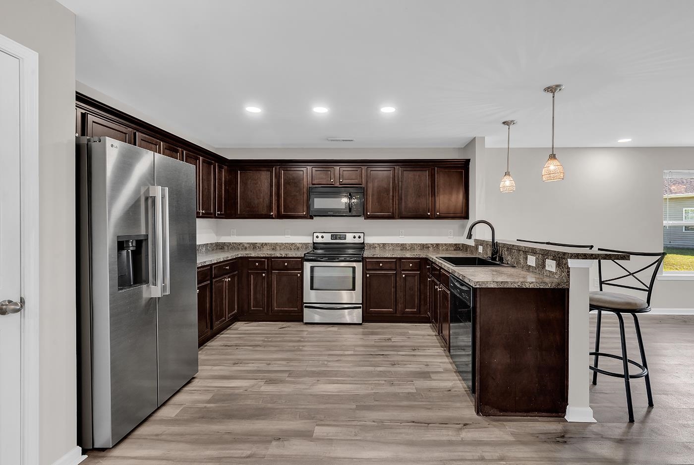 2241 Deerfield Ave.