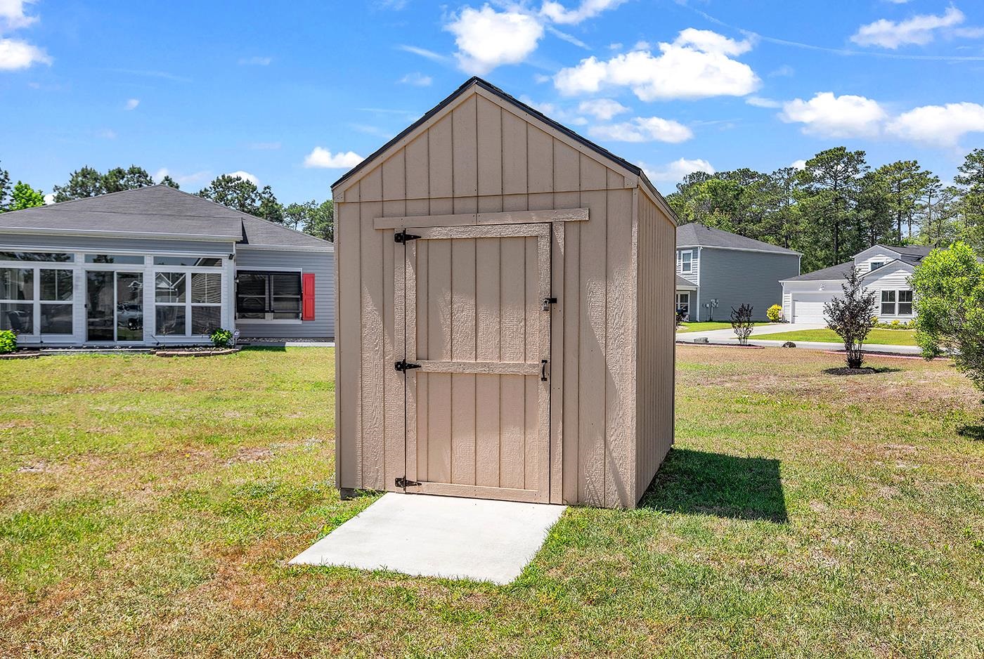 2241 Deerfield Ave.