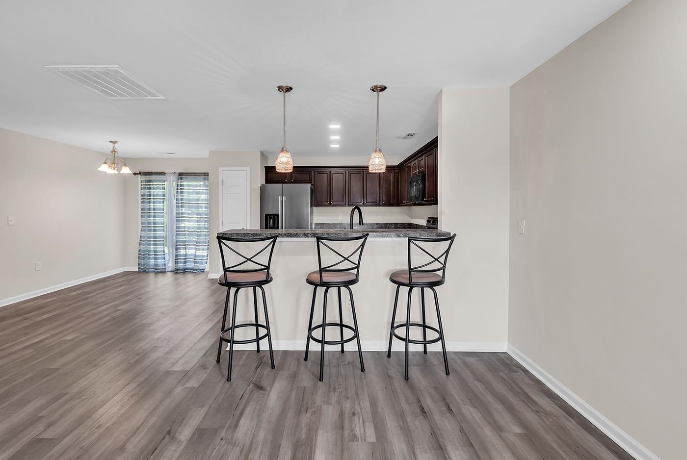 2241 Deerfield Ave.