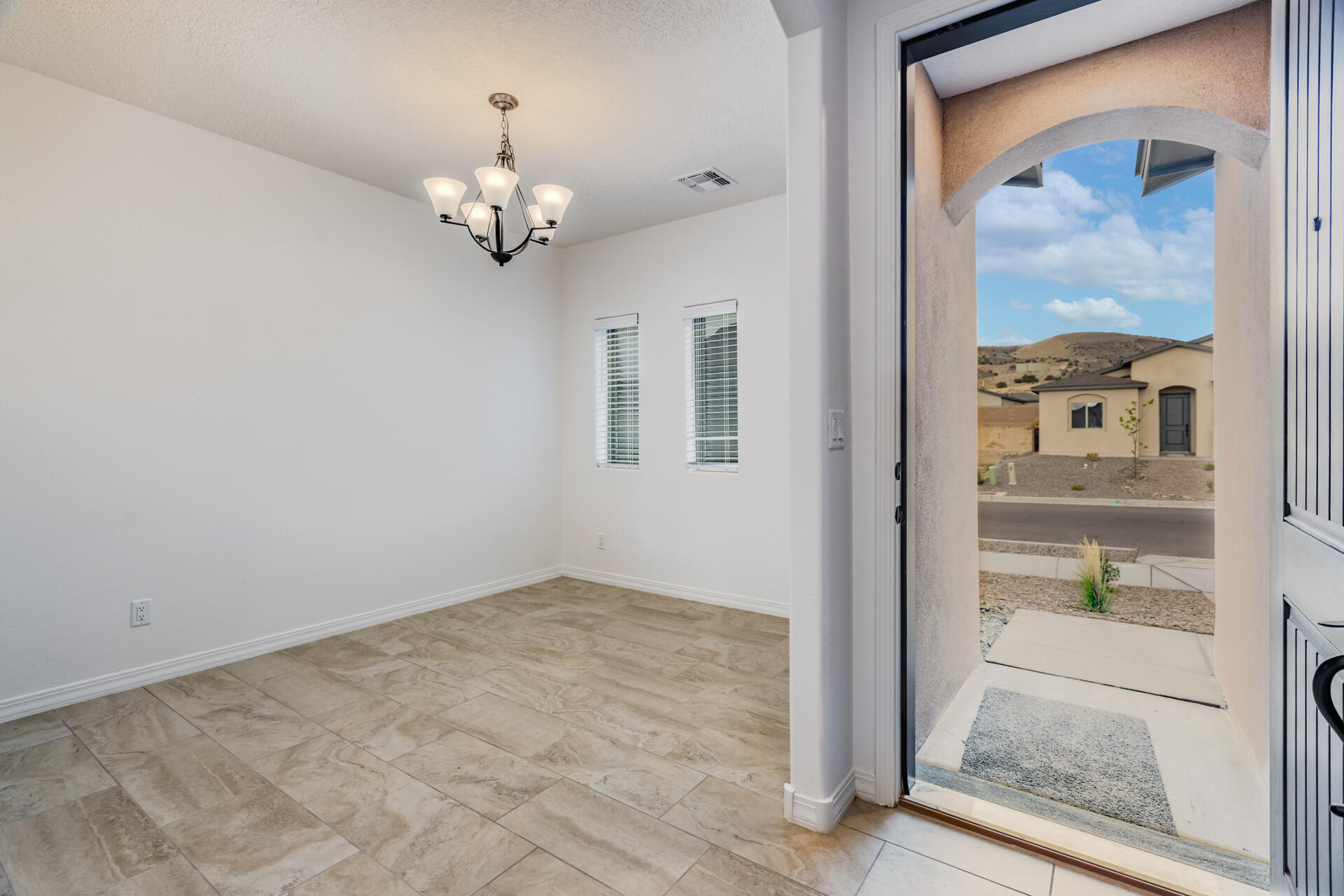 4th image of 4856 Manzano Peak St Sw, Los Lunas, NM 87031 | MLS# 1102418