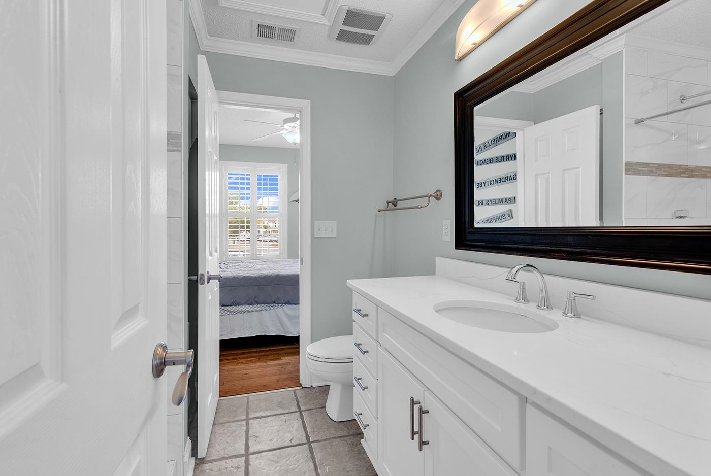 3555 Chestnut Dr. 