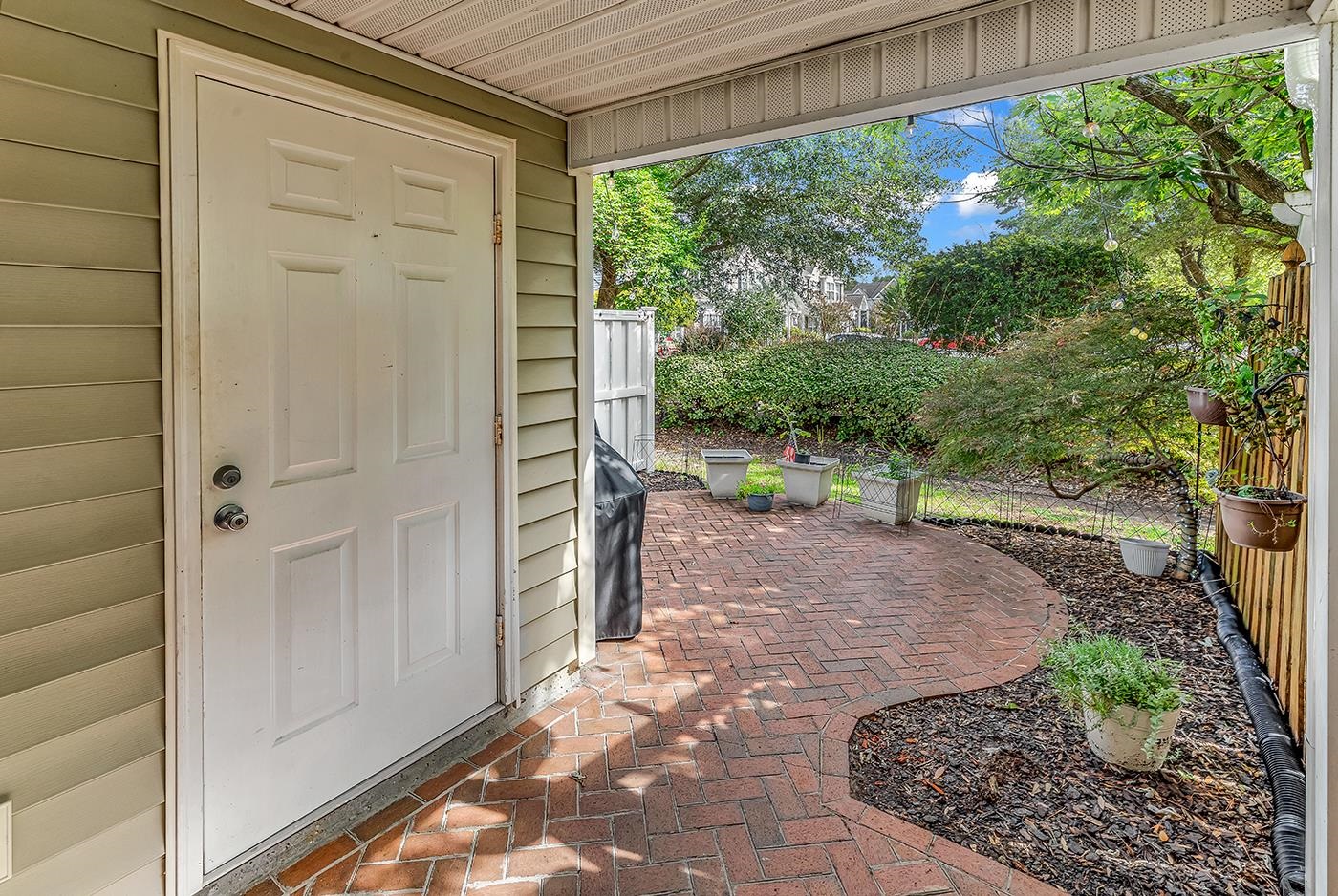 3555 Chestnut Dr. 