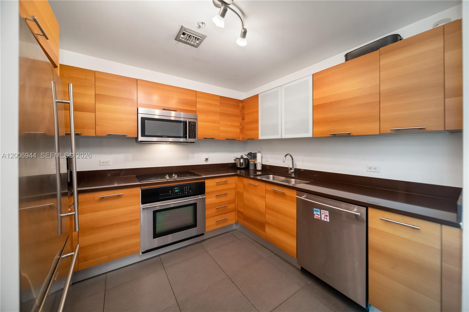 Property photo # 6