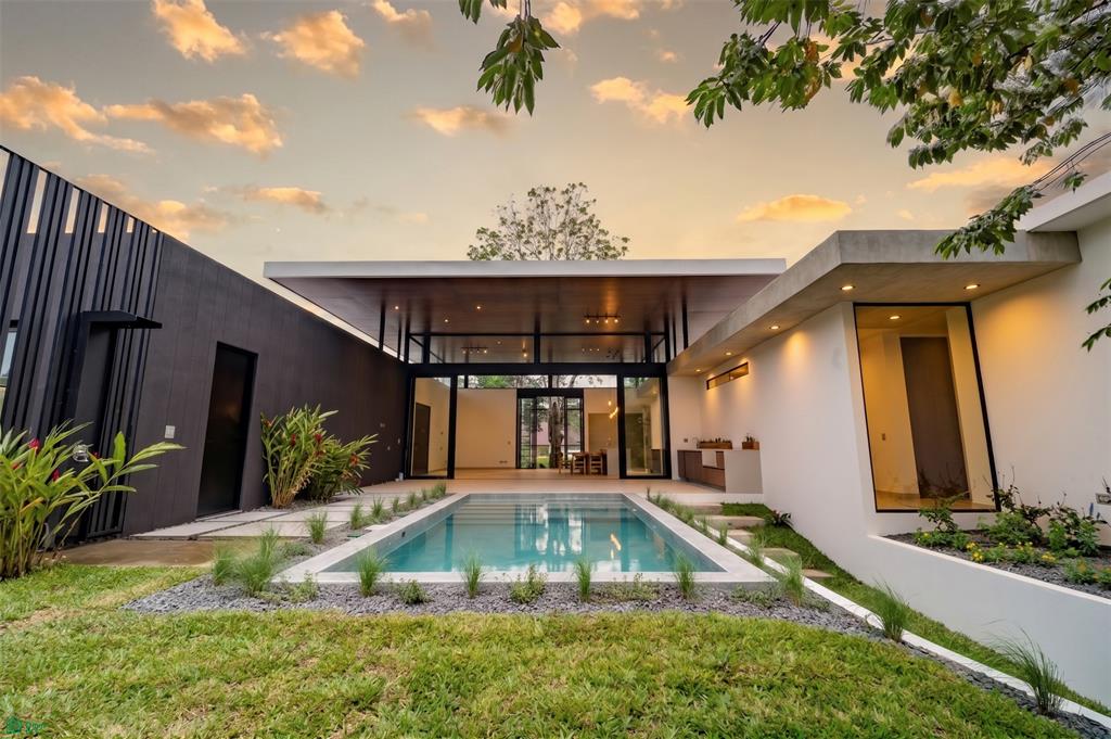 4 bed Single Family Homes For Sale in Alajuela, Alajuela - 1