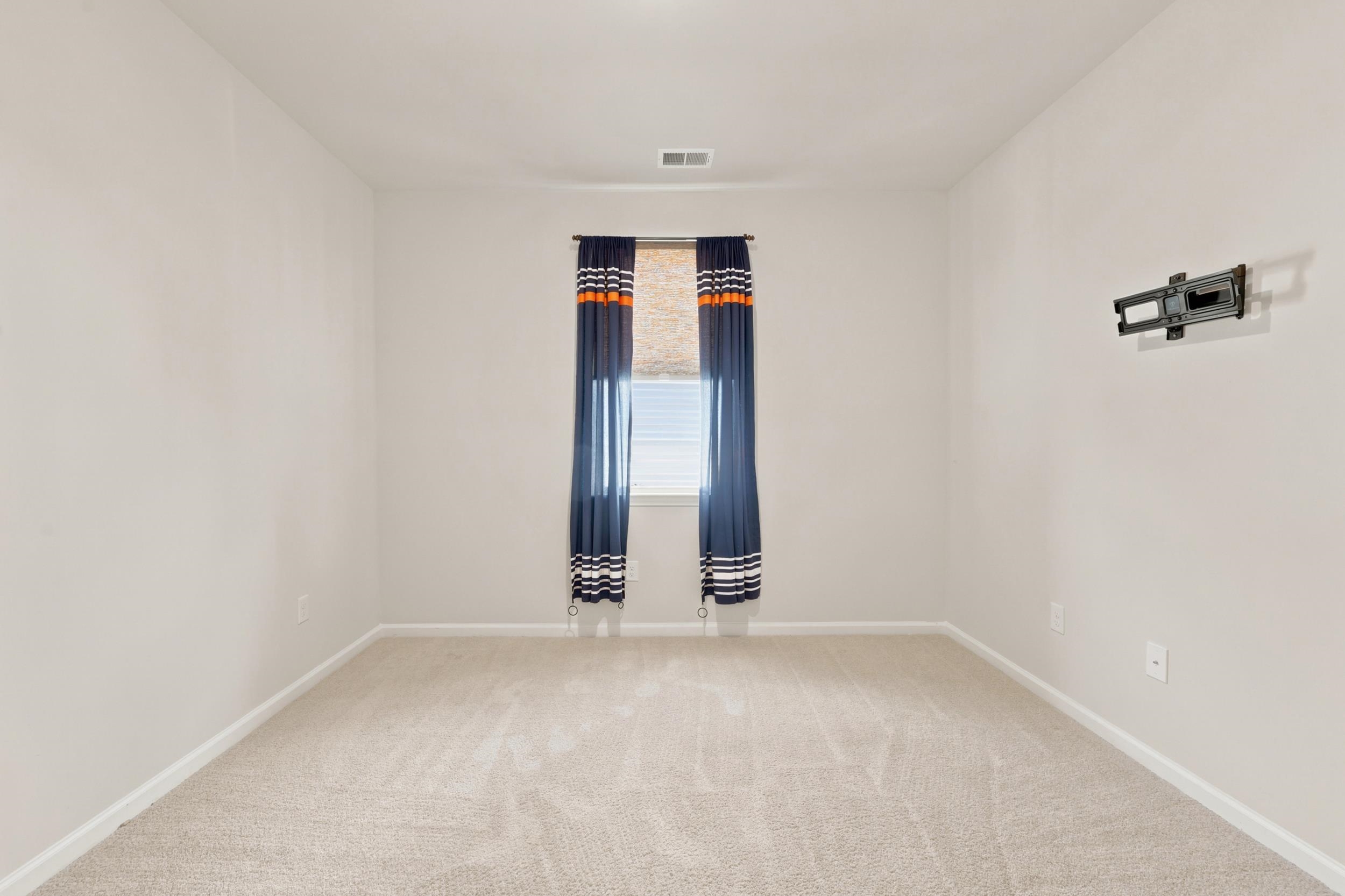 2610847 | Photo 27