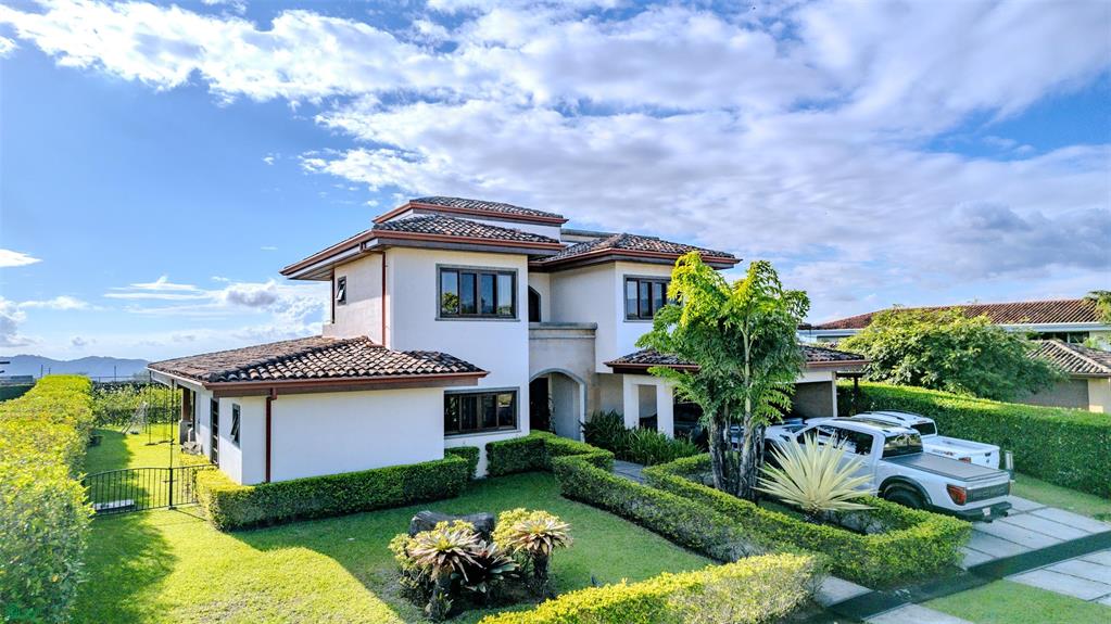 5 bed Single Family Homes For Sale in Alajuela, Alajuela - 1
