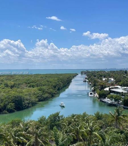 Towers Of Key Biscayne Co