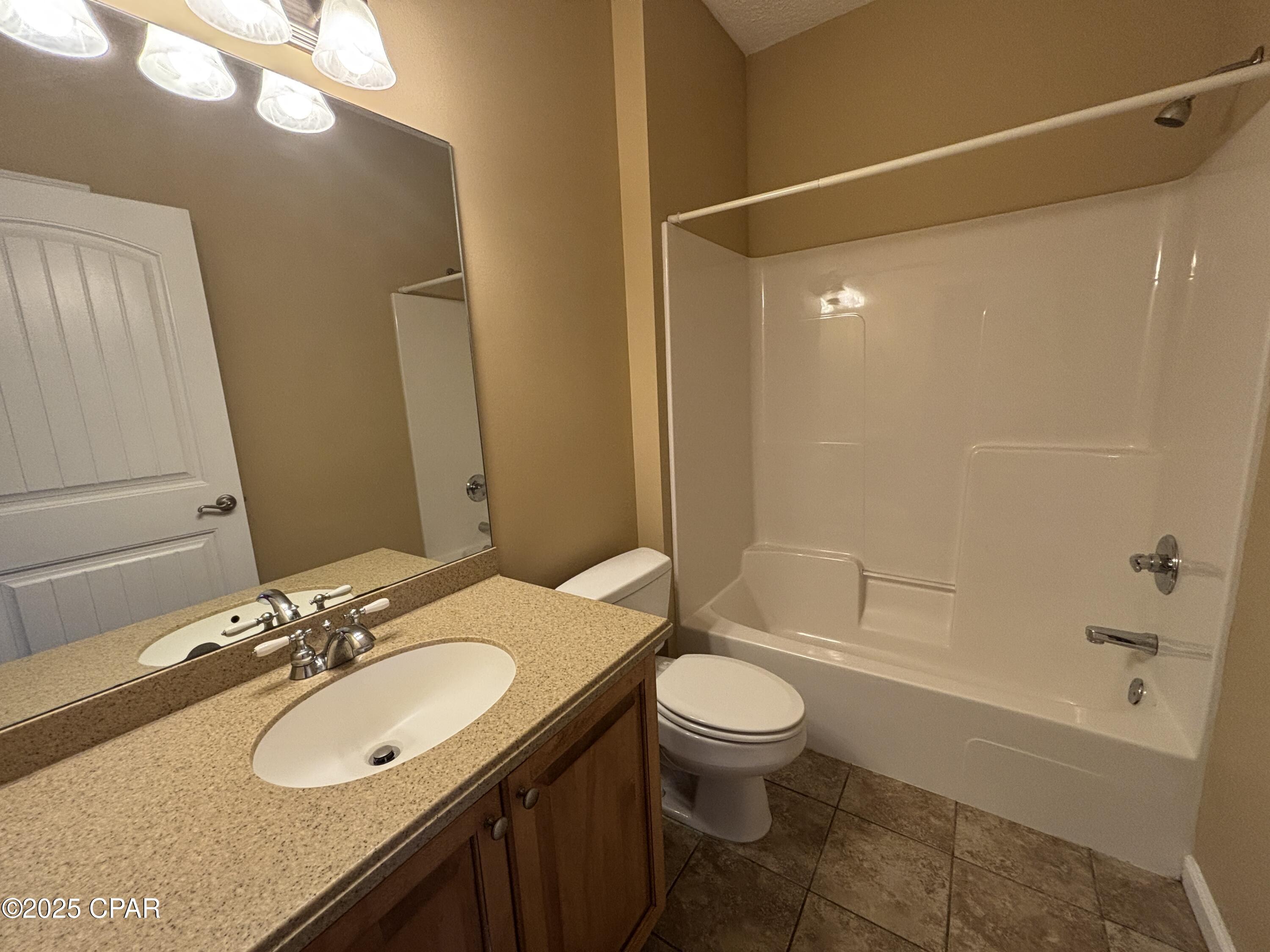 Image 11 For 2611 Avondale Court