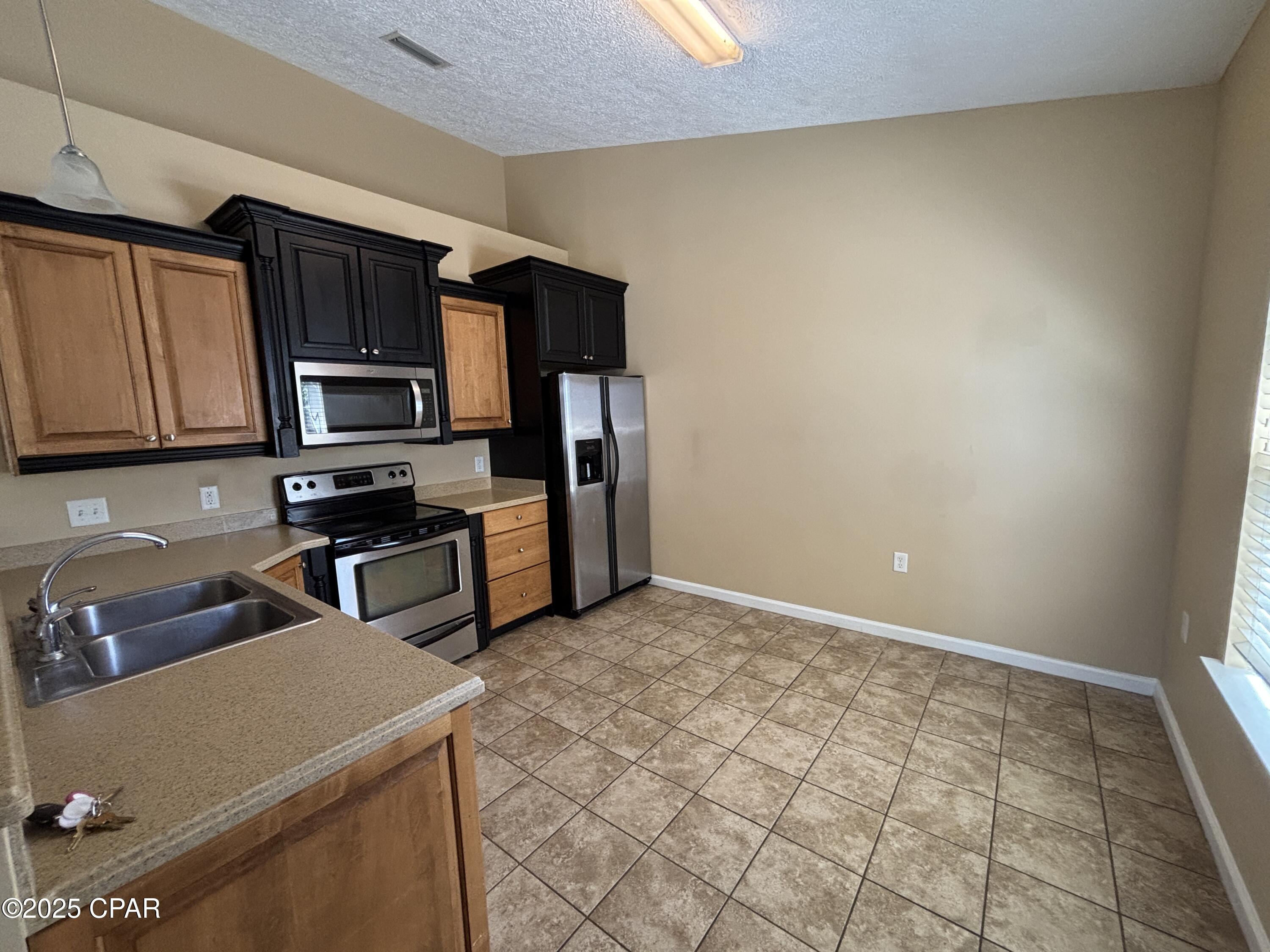 Image 2 For 2611 Avondale Court