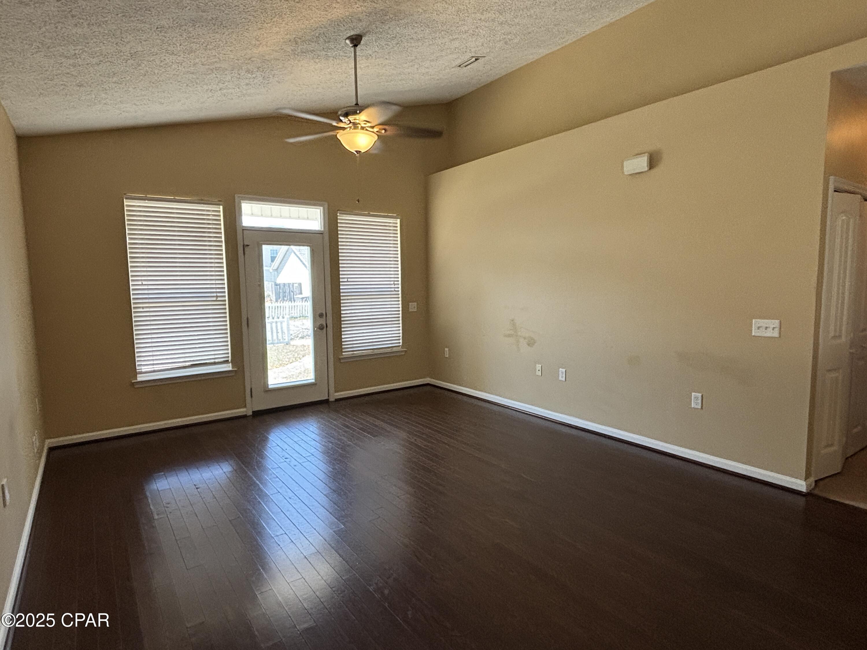 Image 3 For 2611 Avondale Court