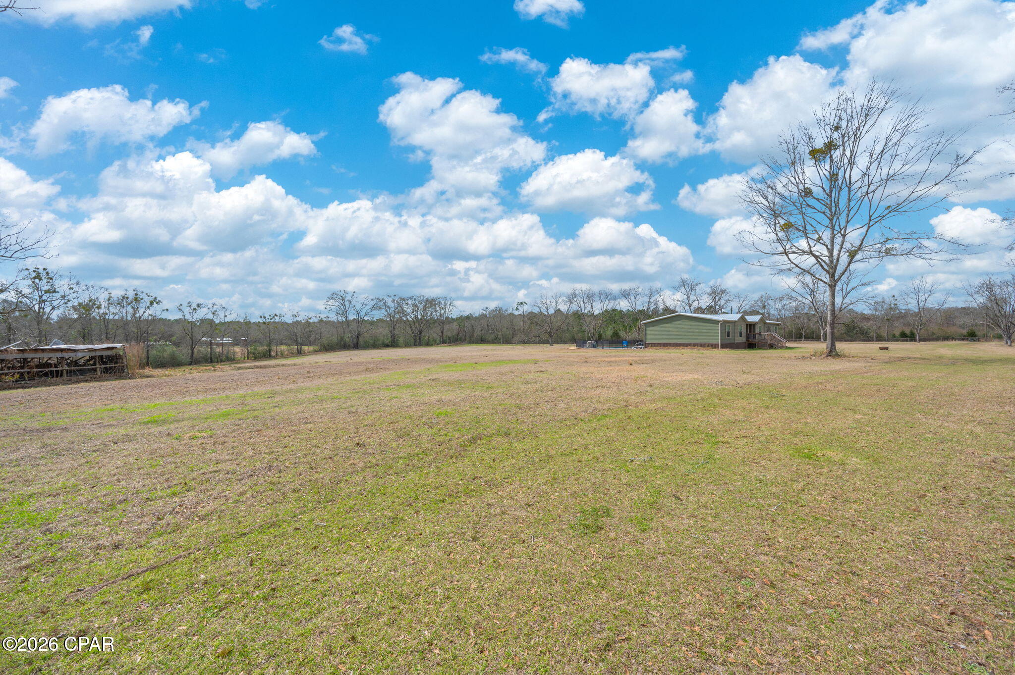 Listing photo id 47 for 686 Alford Road