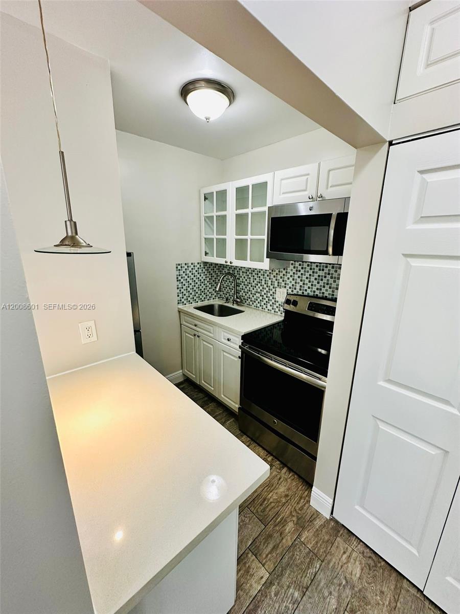 Menores Condo