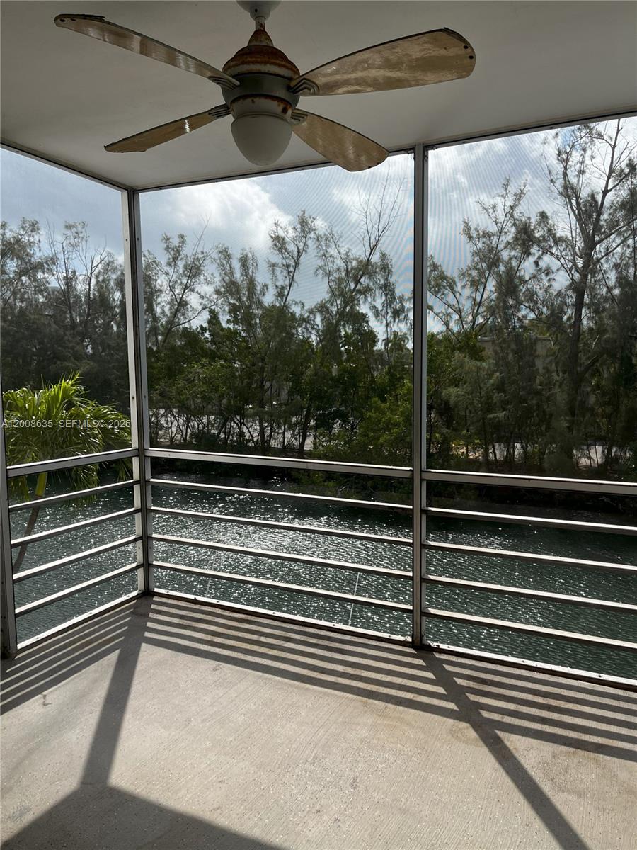 Eastern Shores White Hous