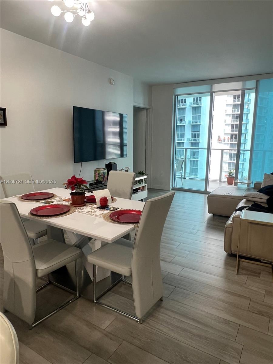 1100 Millecento Residence