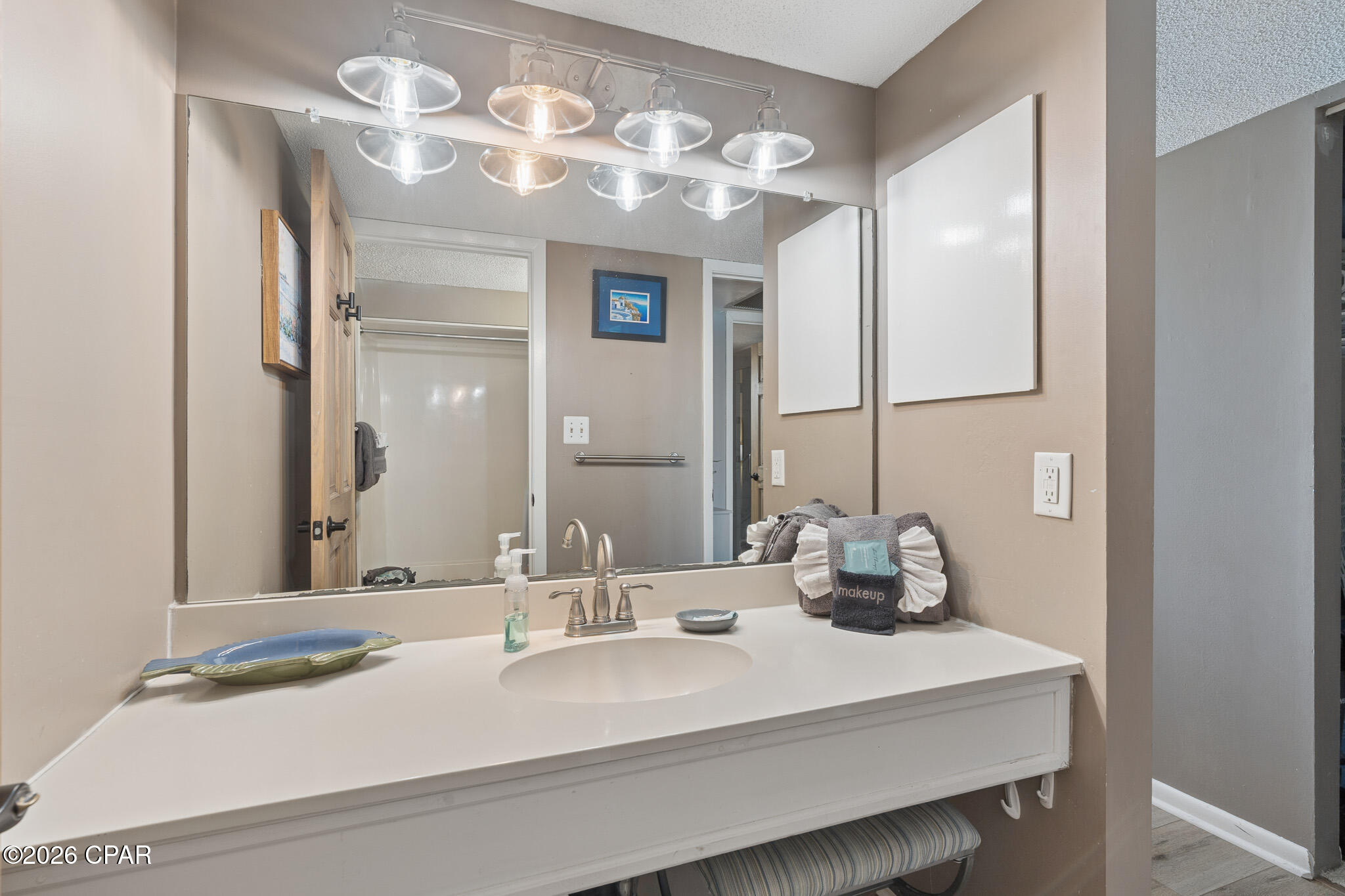 Image 14 For 7205 Thomas Drive D704
