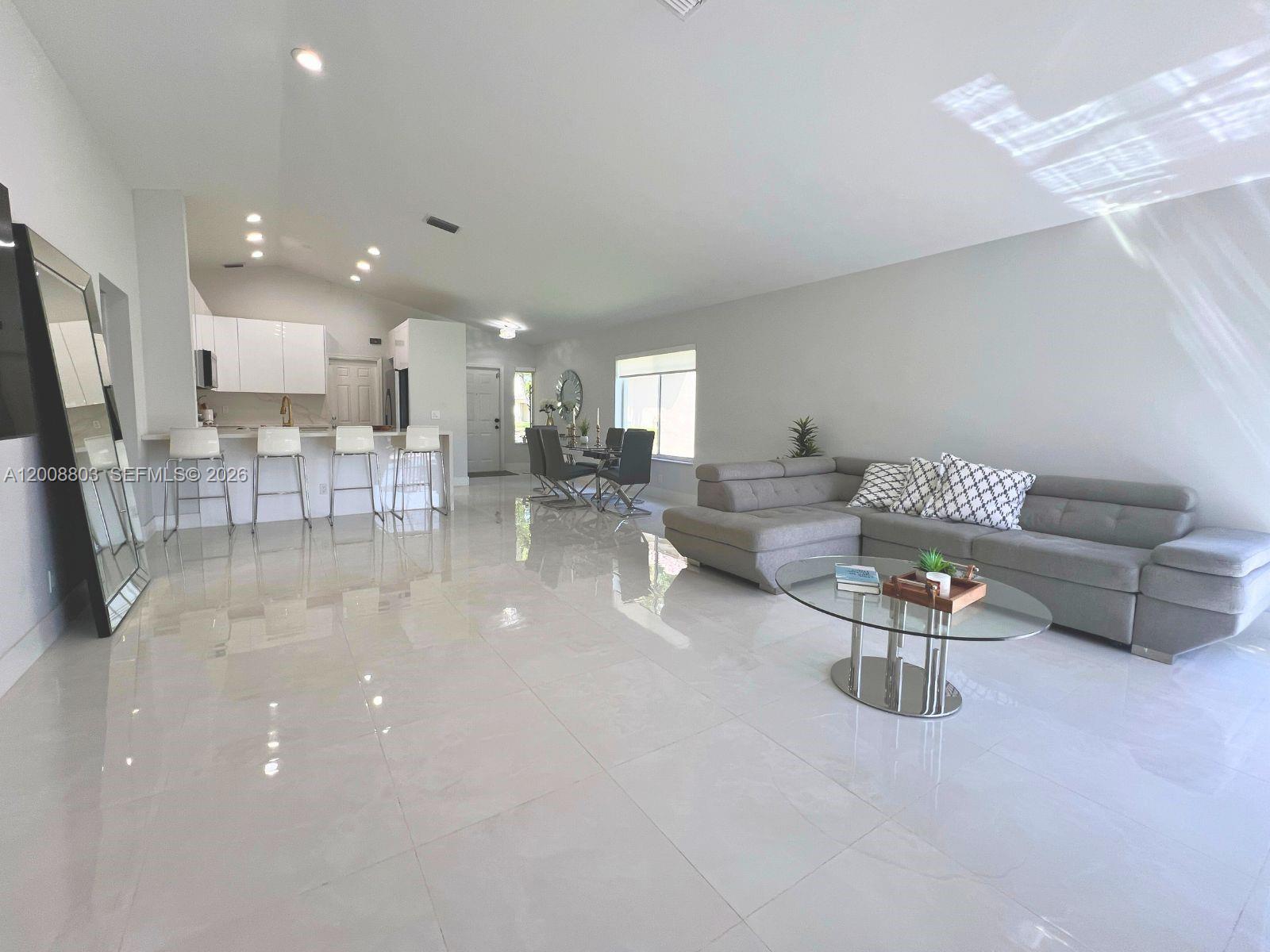 Property photo # 6
