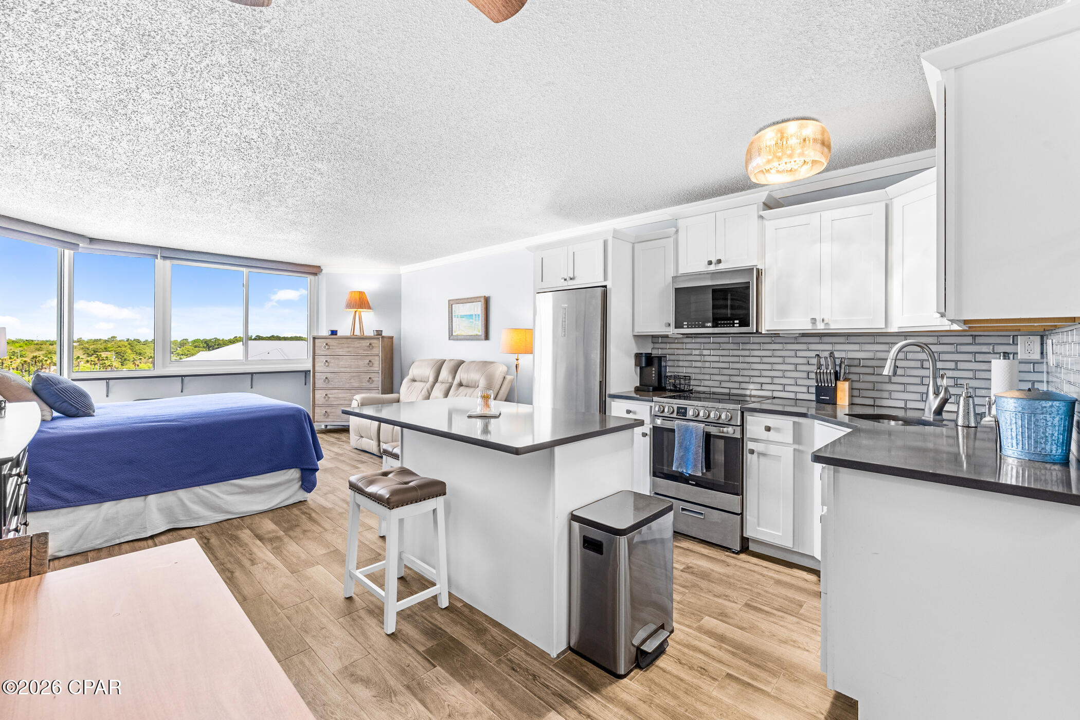 Image 2 For 8817 Thomas Drive A624