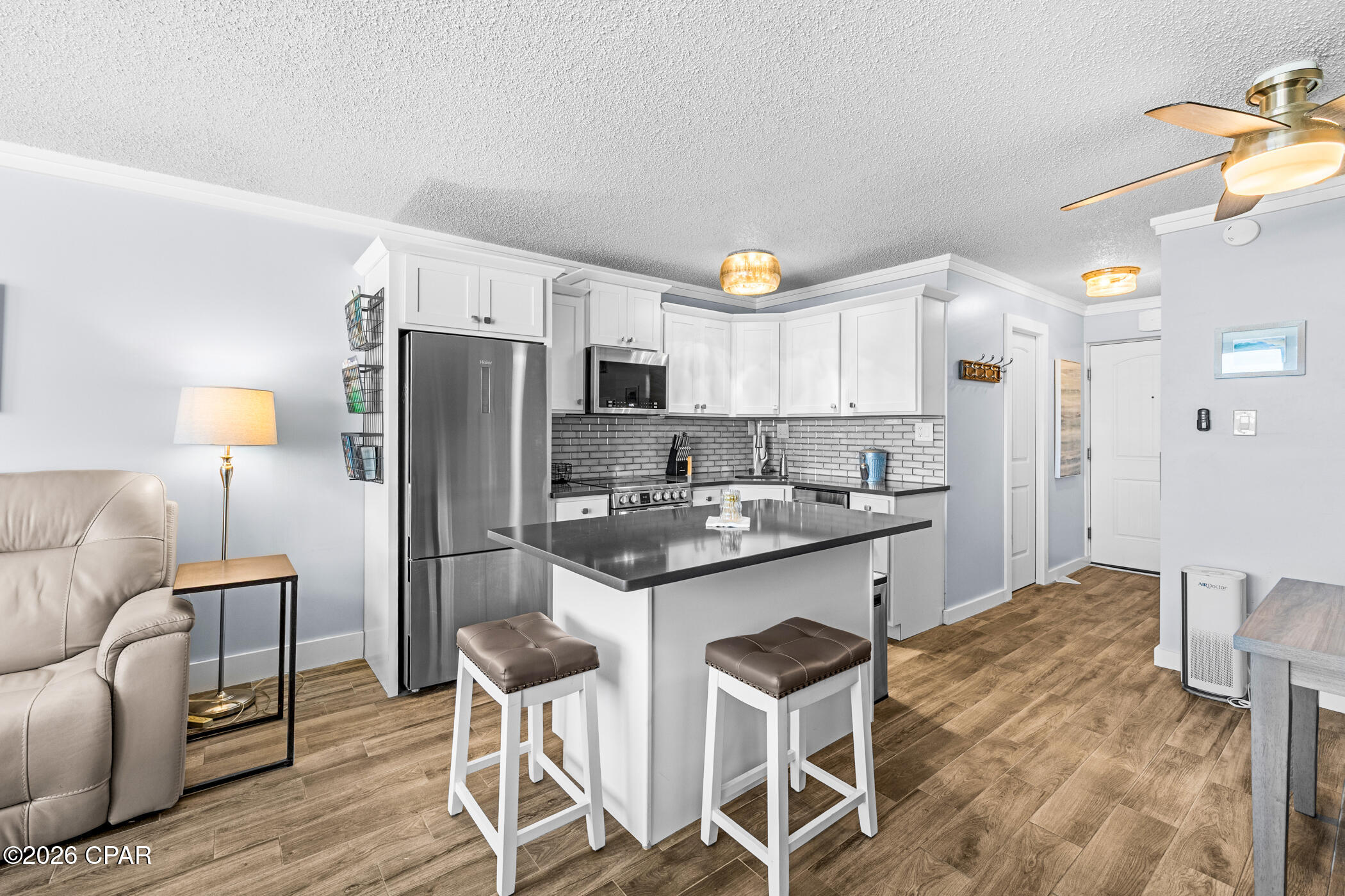 Image 3 For 8817 Thomas Drive A624