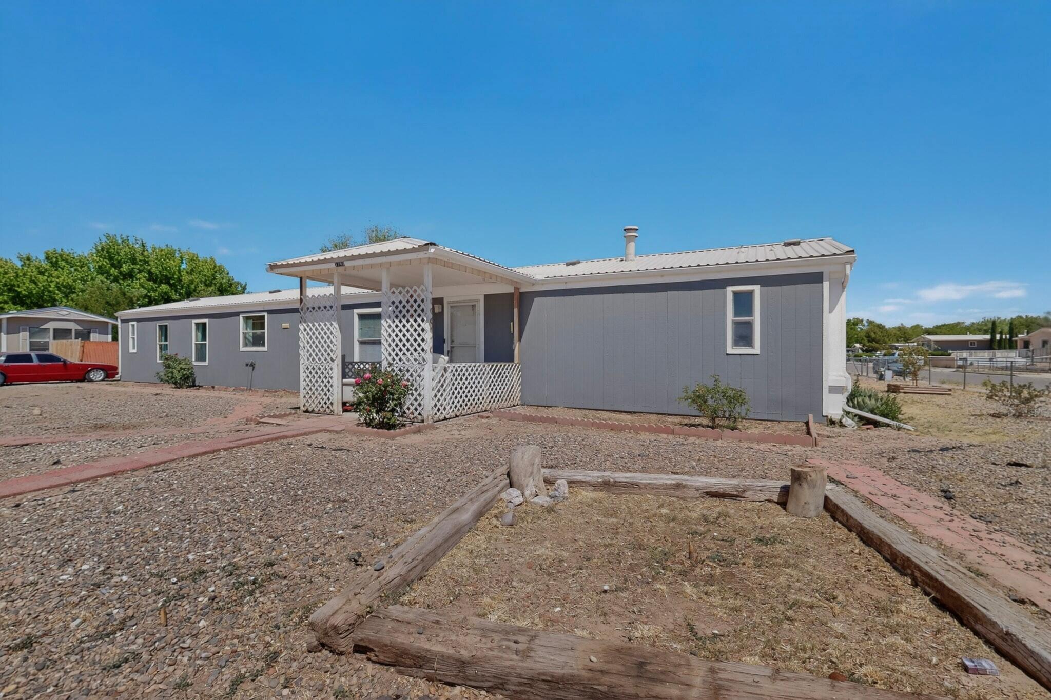 Homes for sale in Los Lunas, NM | 1742 Chamisa Ave Se, Los Lunas, NM 87031 | MLS# 1102475