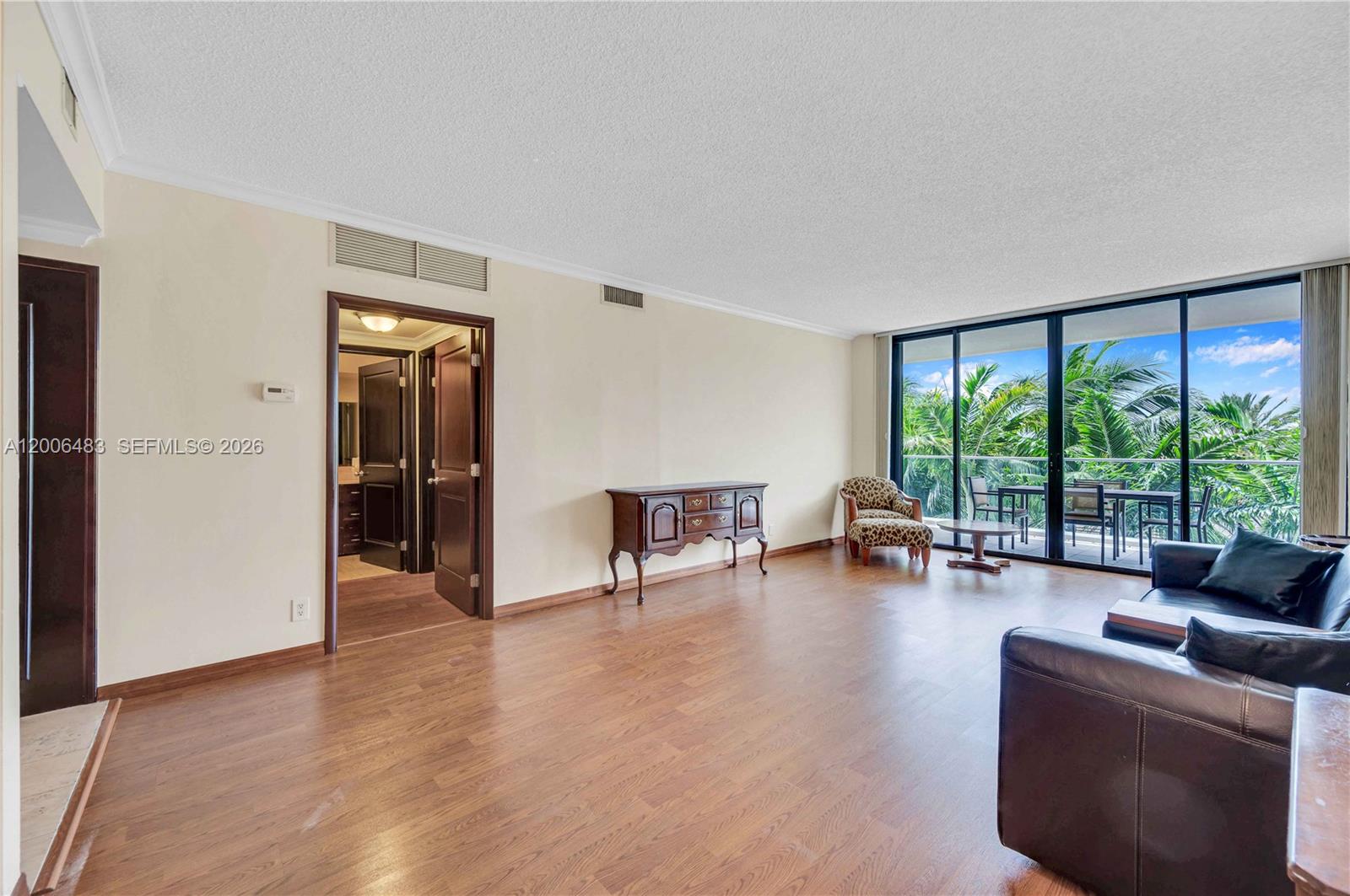 2800 Island Blvd #603