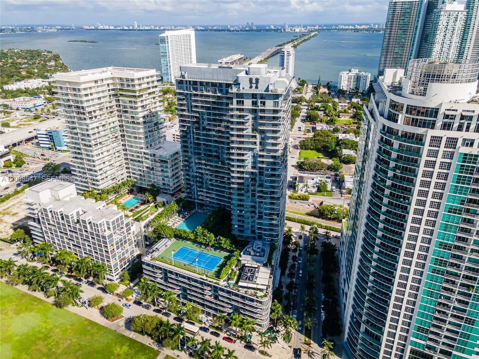 121 NE 34th St #2810, Miami FL 33137
