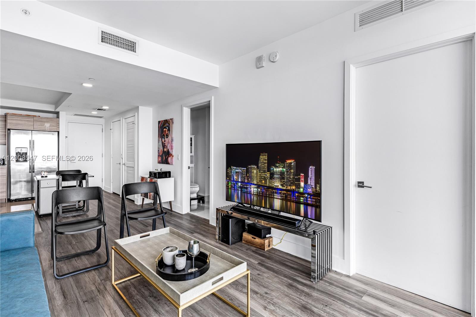 121 NE 34th St #2810, Miami FL 33137