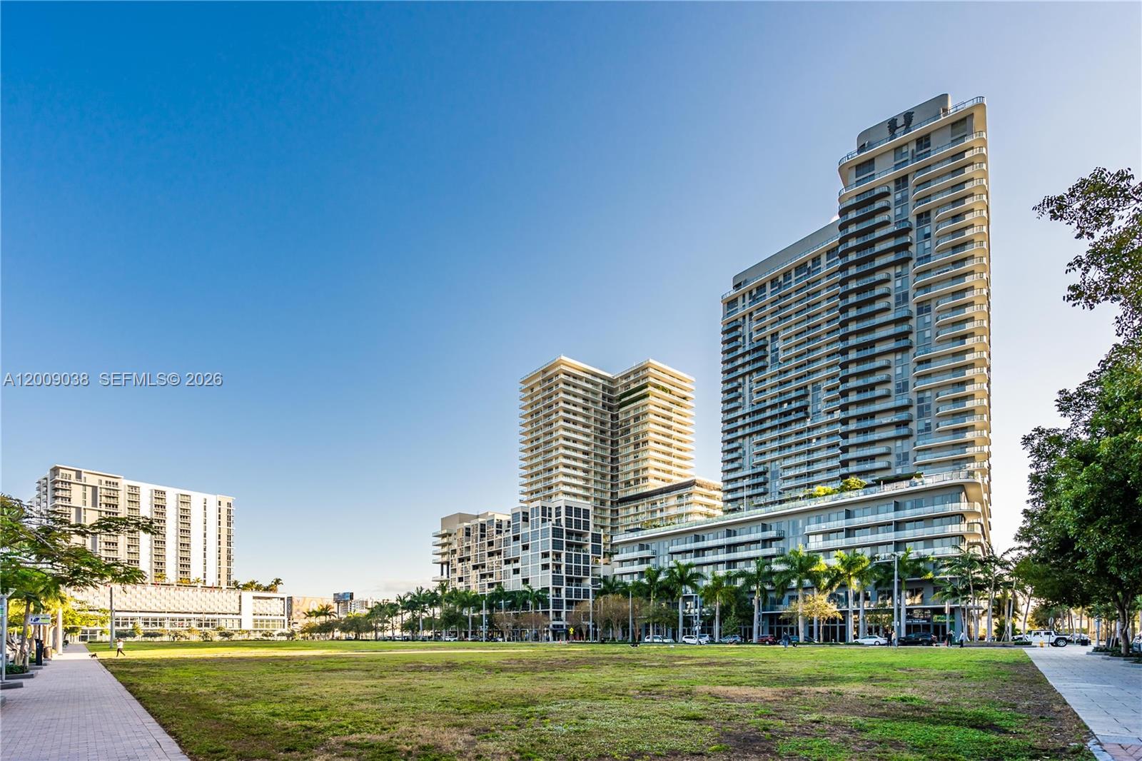 121 NE 34th St #2810, Miami FL 33137