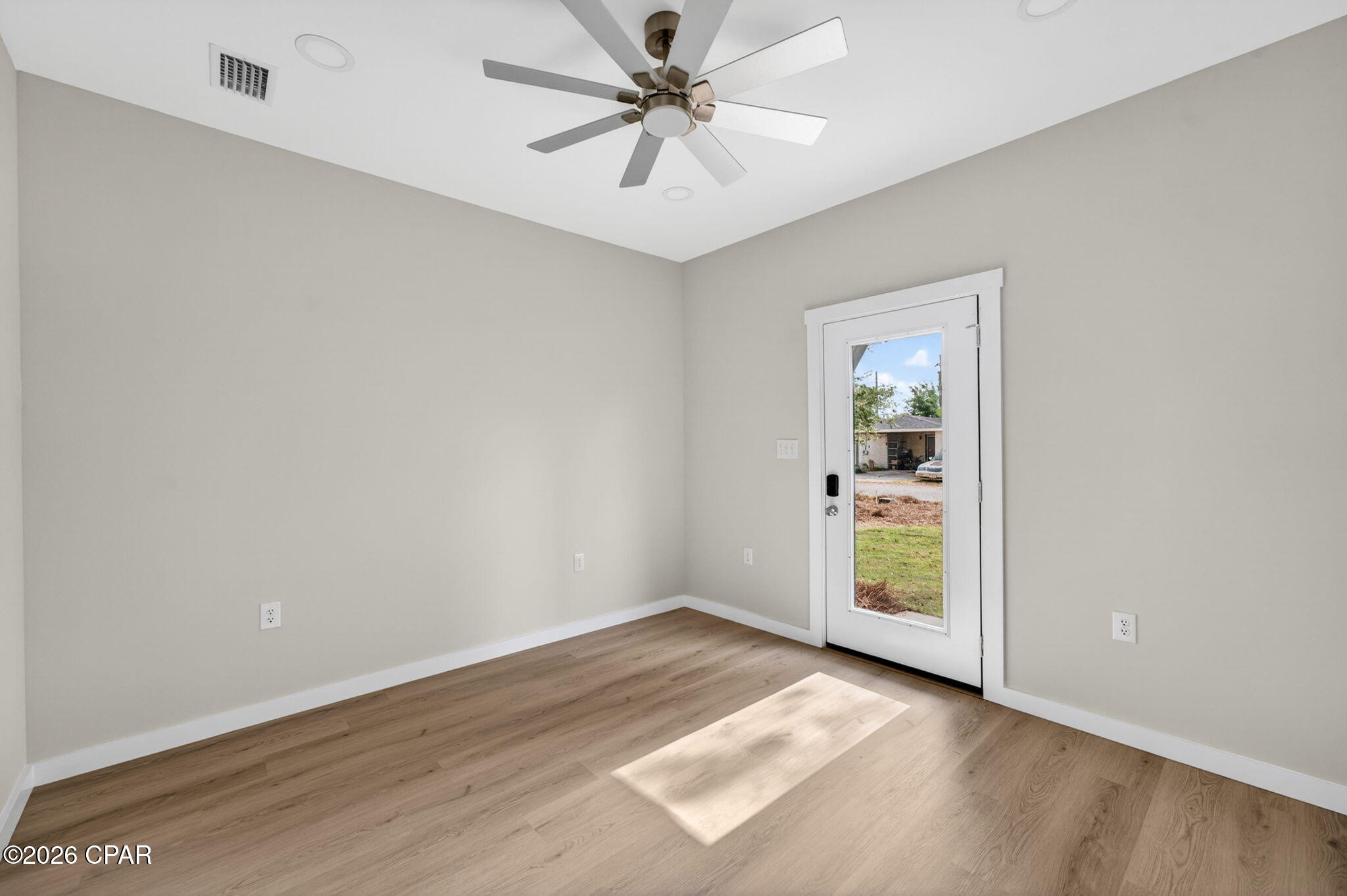 Image 21 For 812 Maple Avenue