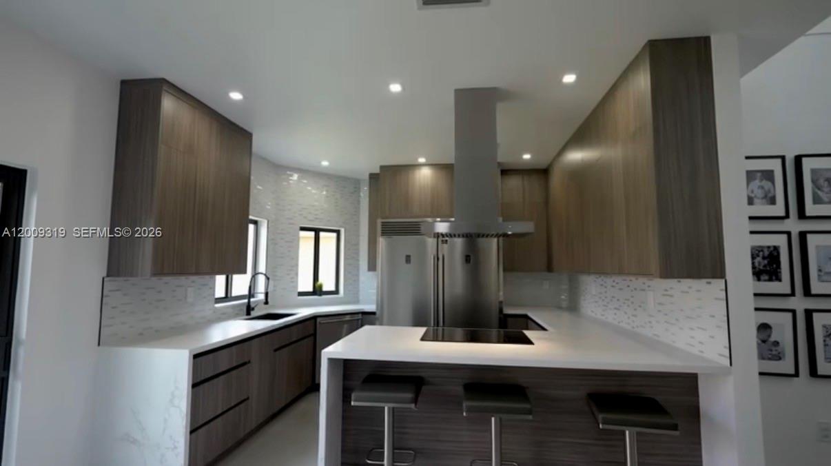 7963 NW 195th Ter, Hialeah, FL 33015