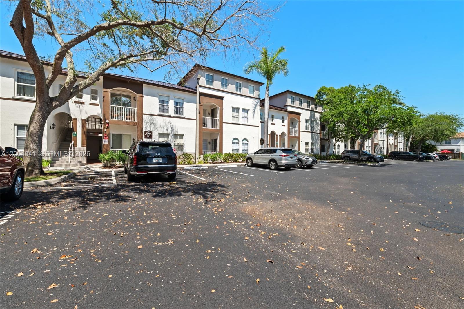 Courtyards Three Condo
