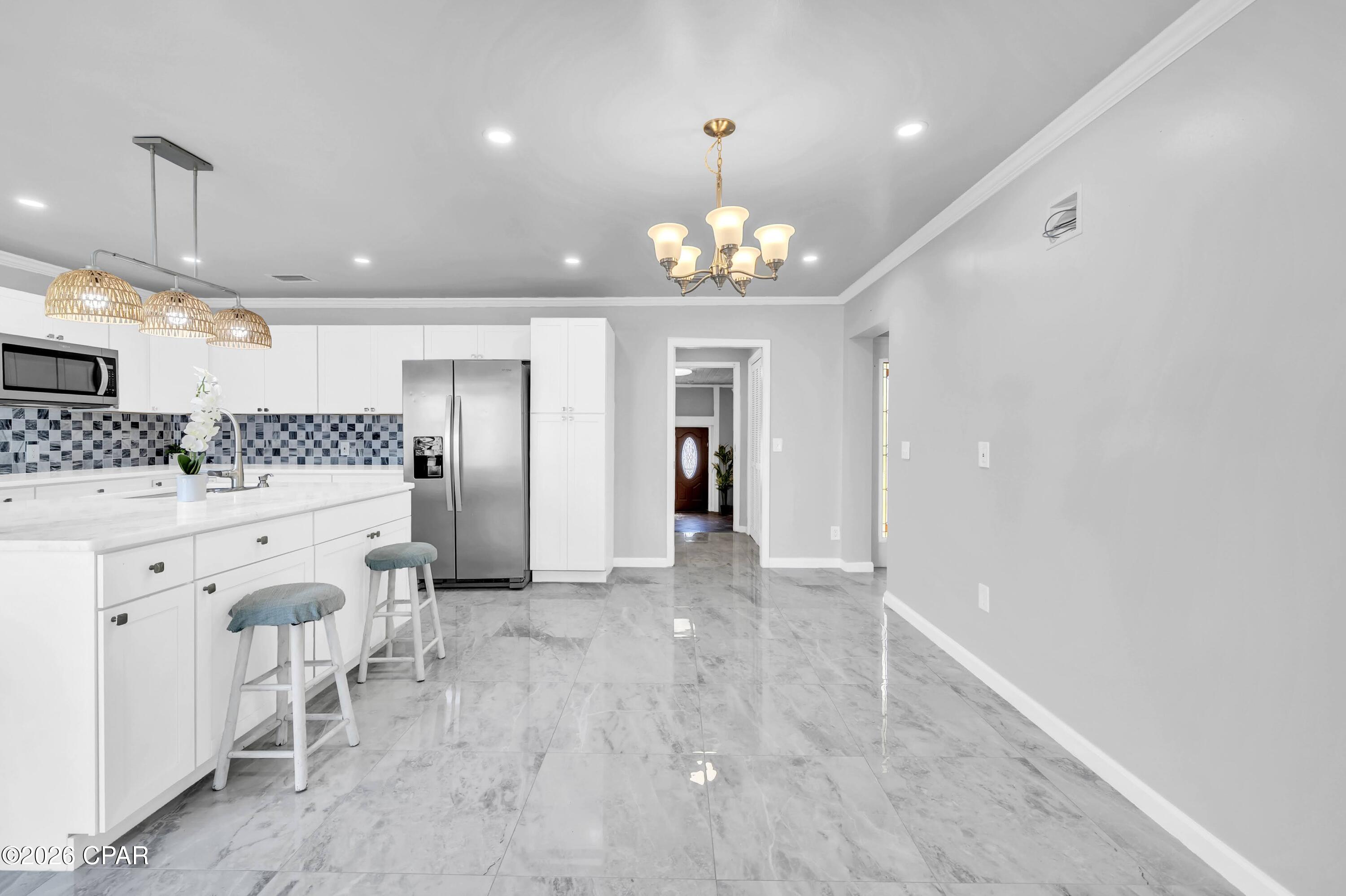 Image 10 For 8120 Lagoon Drive