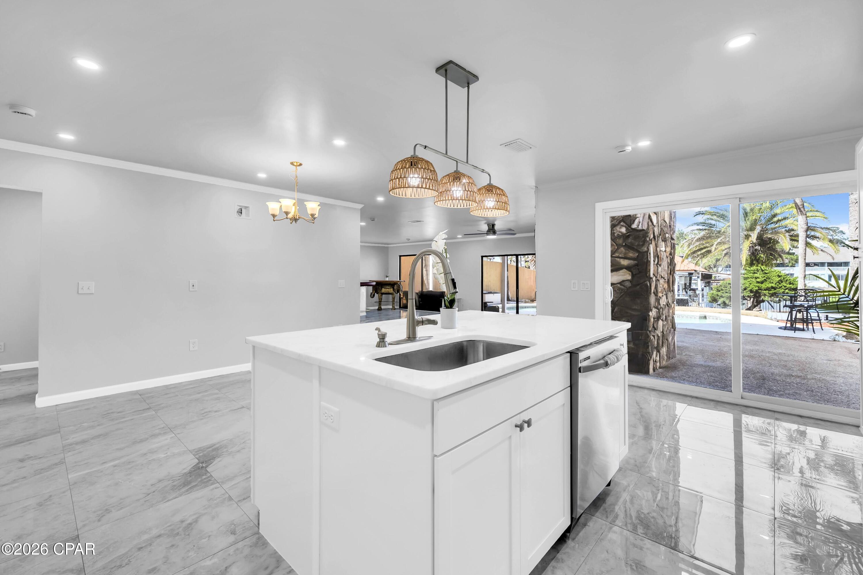 Image 9 For 8120 Lagoon Drive