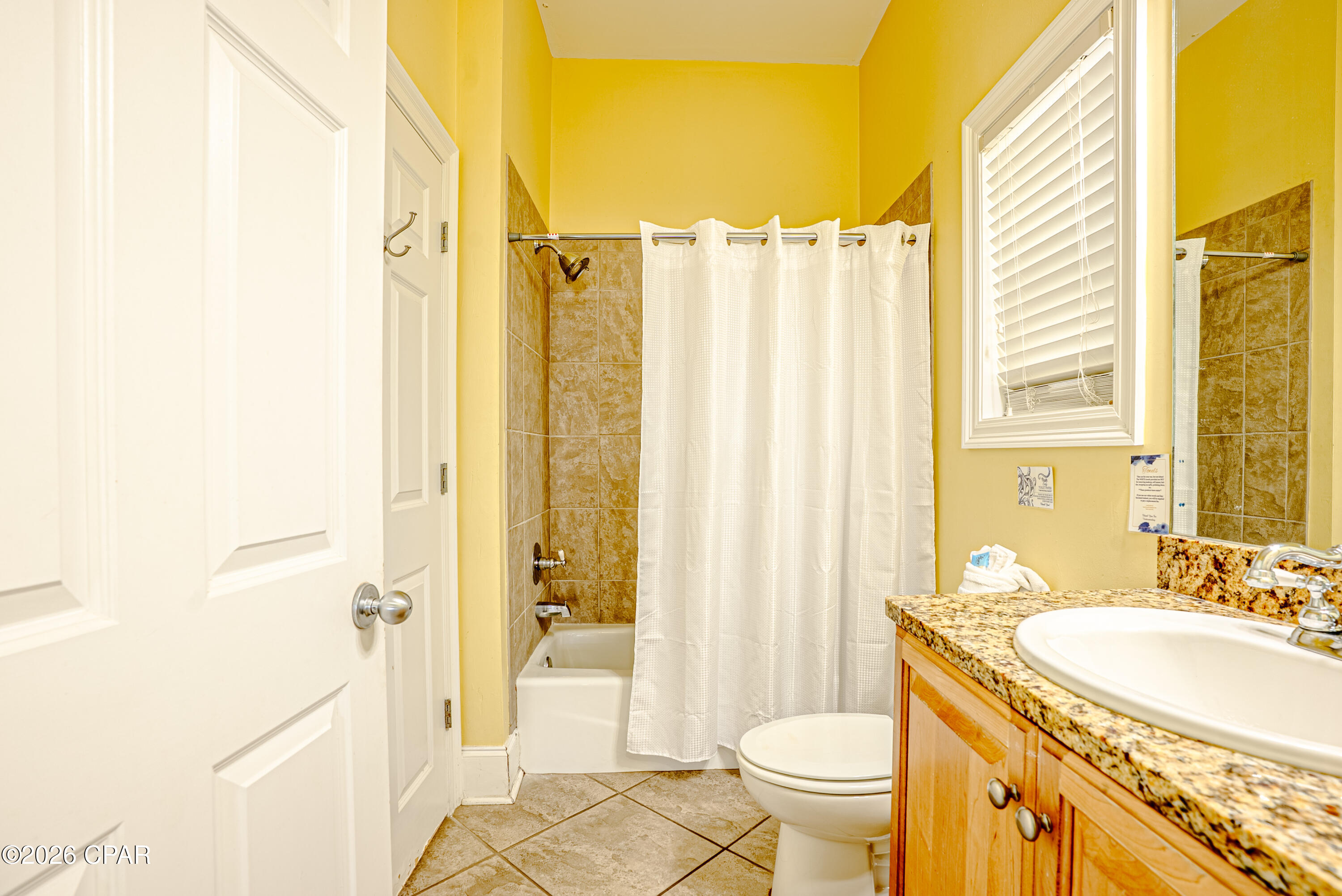 Listing photo id 17 for 5416 Gulf Drive