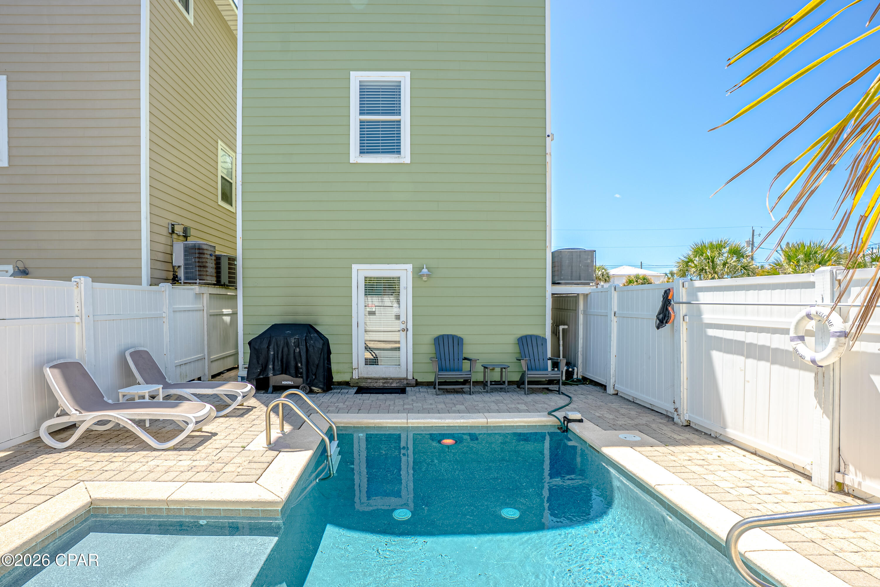 Listing photo id 22 for 5416 Gulf Drive