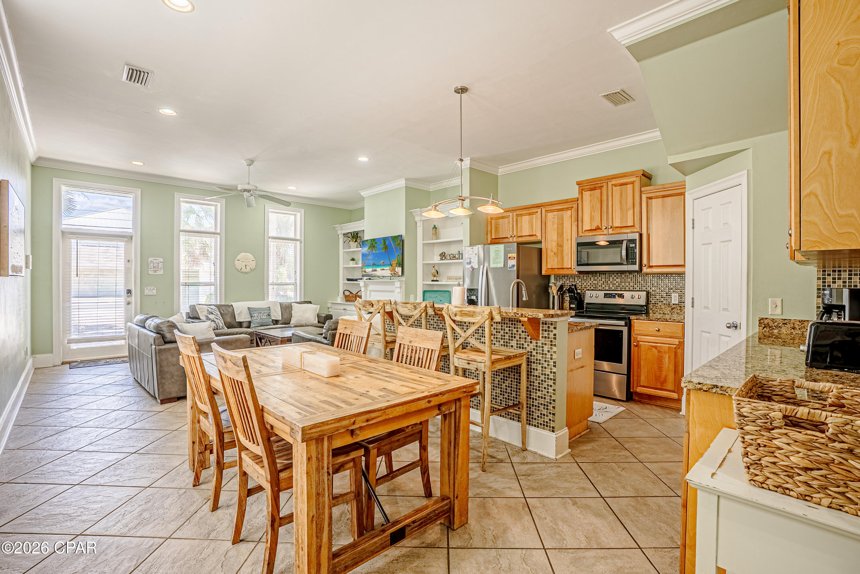 Listing photo id 8 for 5416 Gulf Drive