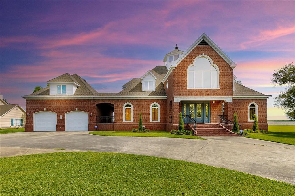 7090 Moss Lake Lane
