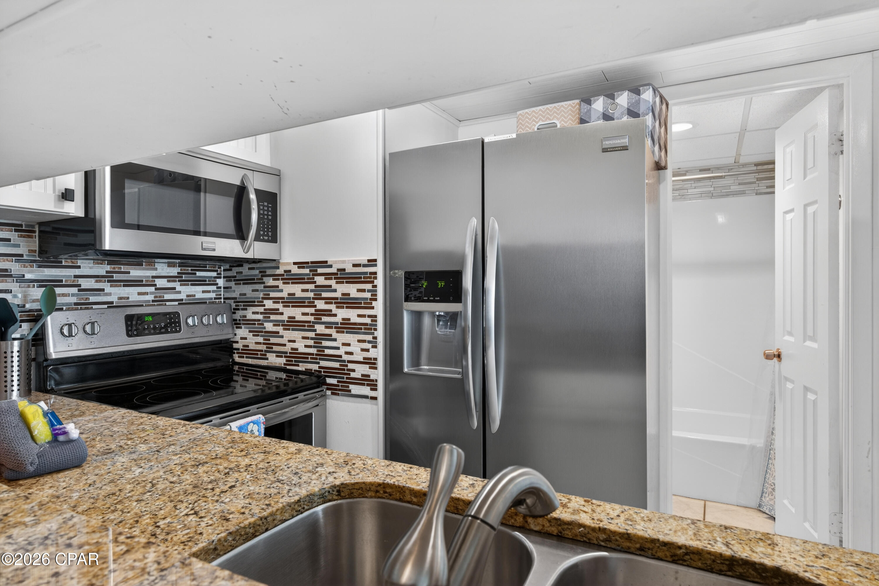 Image 15 For 9850 Thomas Drive 1103e