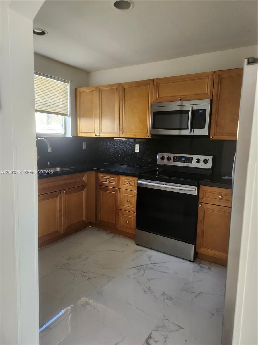 312 NW 114th Ave #4-104, Sweetwater FL 33172