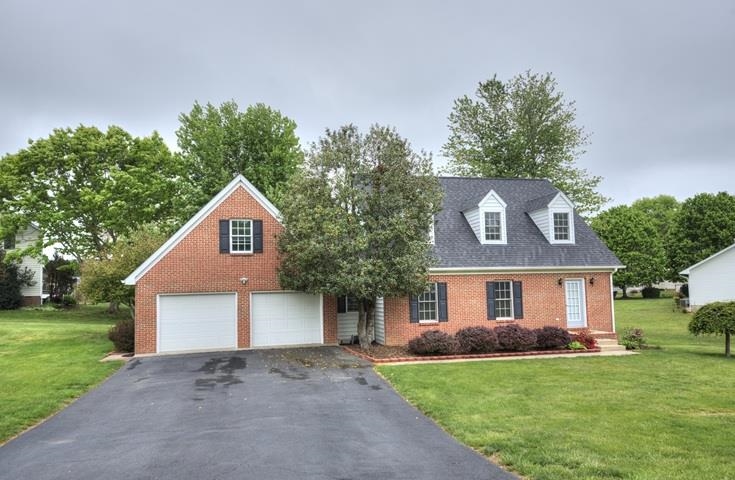 152 Nottingham Ln
