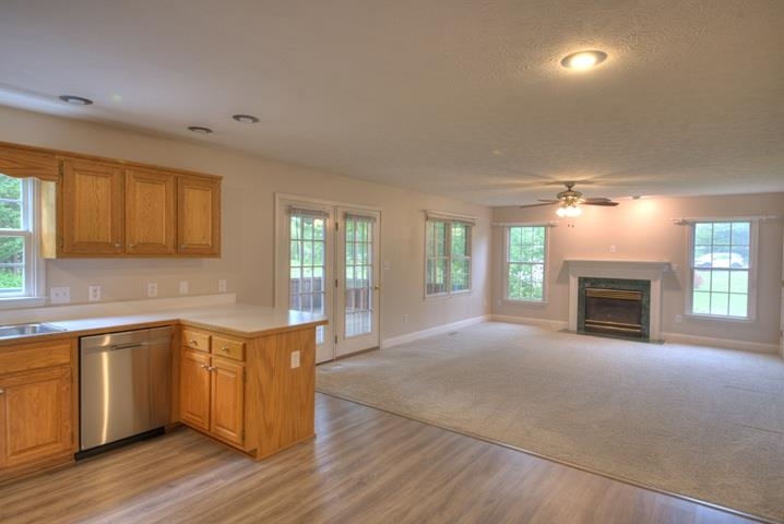 152 Nottingham Ln