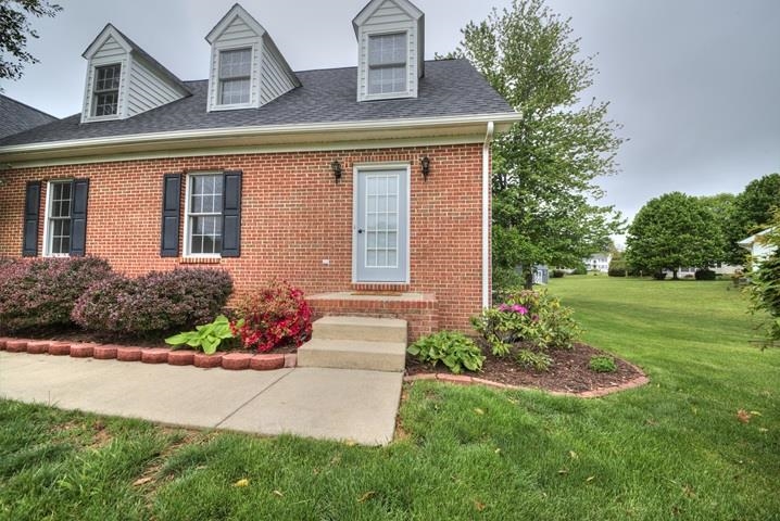 152 Nottingham Ln