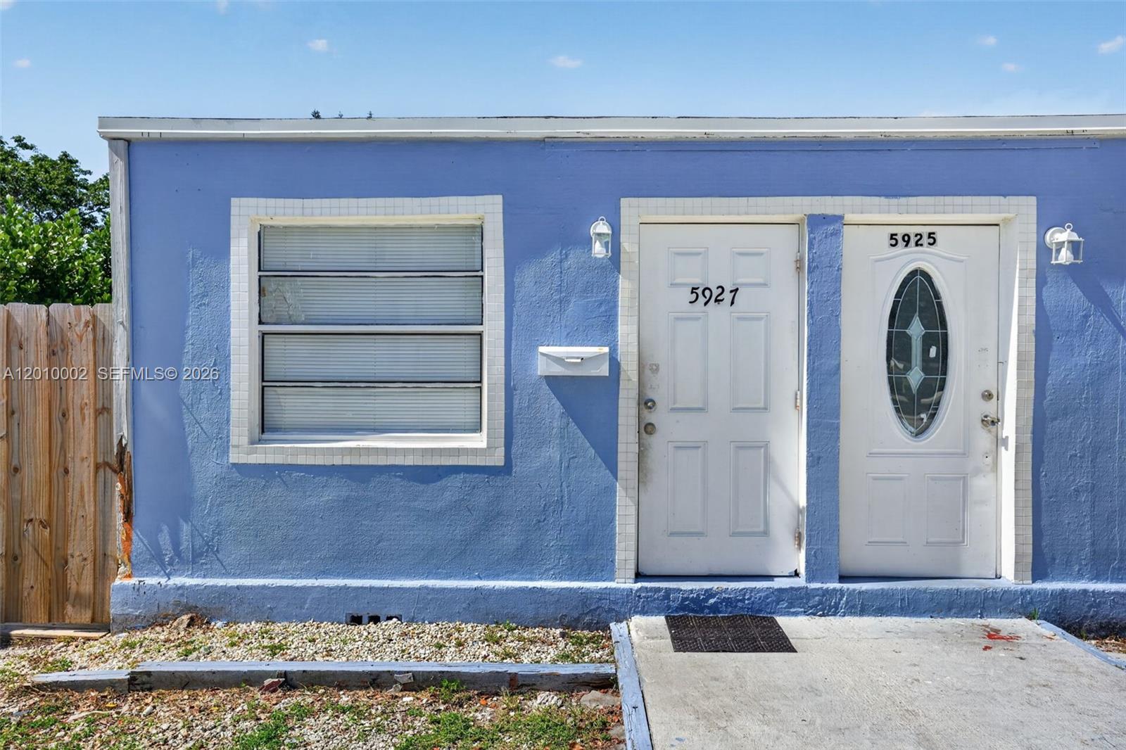 Homes for sale in South Miami, FL | 5925 Sw 64Th St, South Miami, FL 33143 | MLS# A12010002