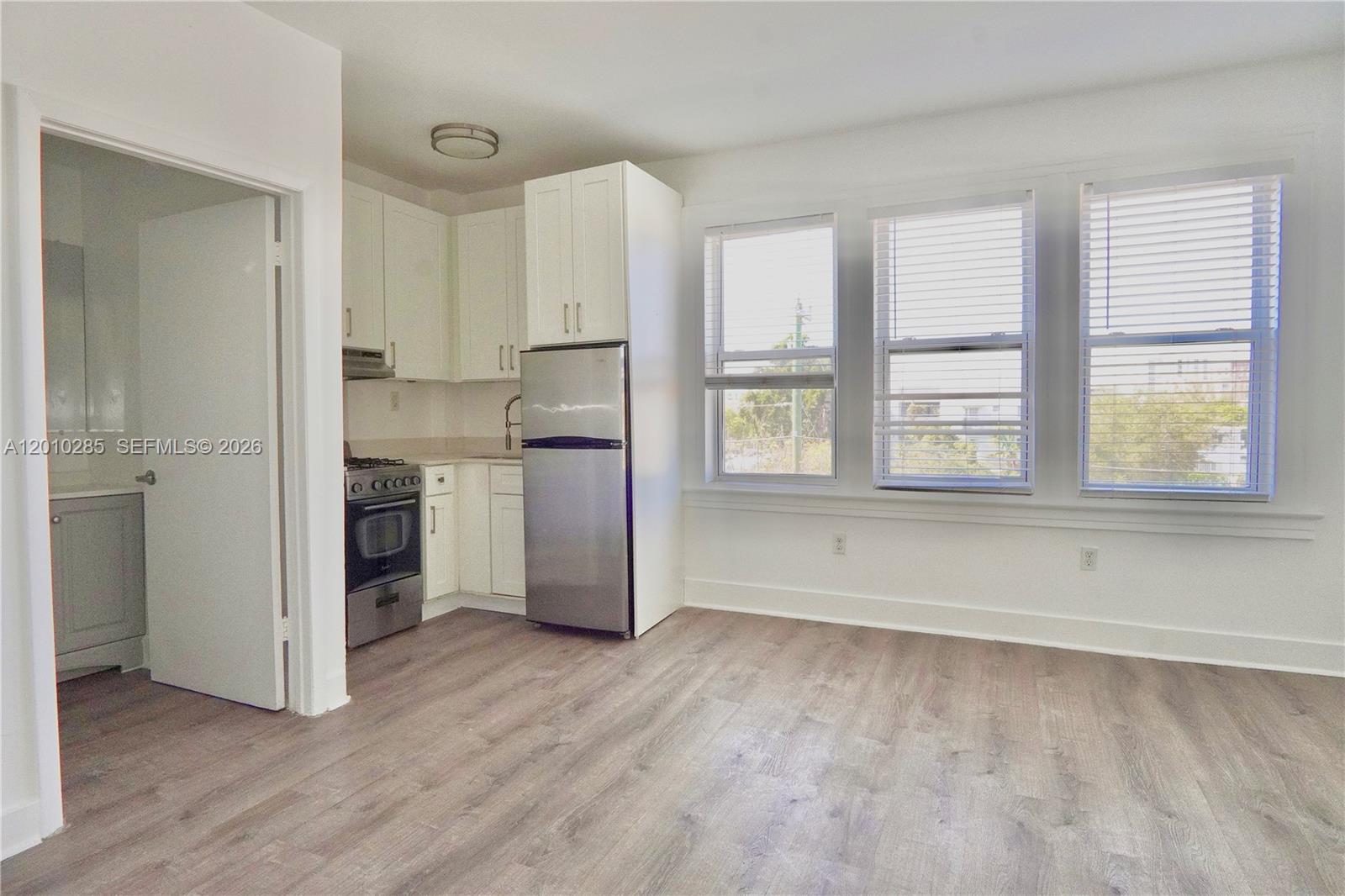 Property photo # 0