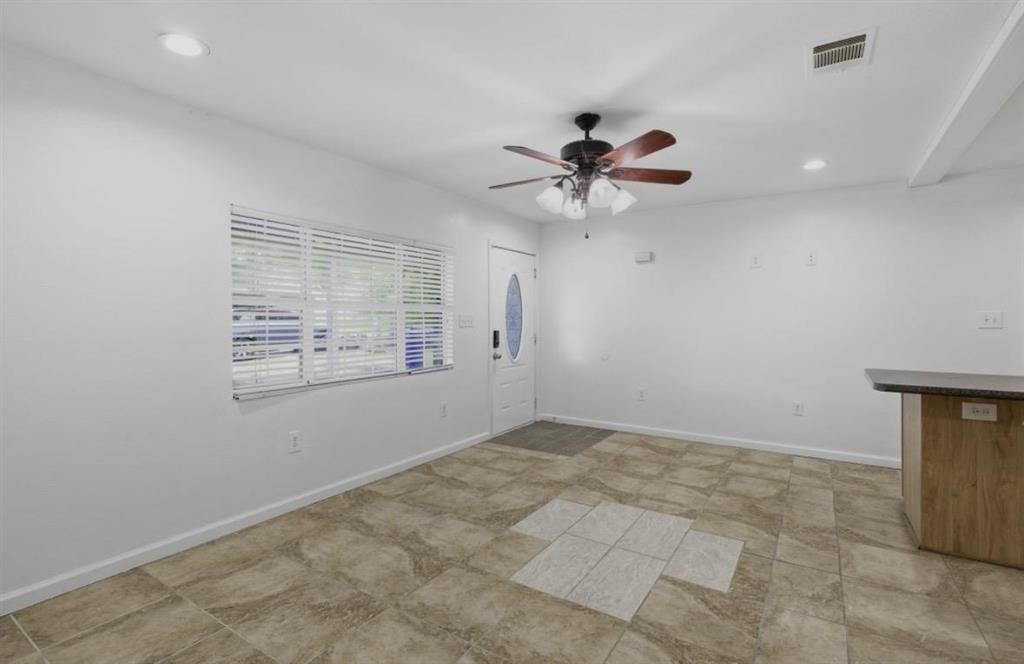904 Chase Street — photo 4