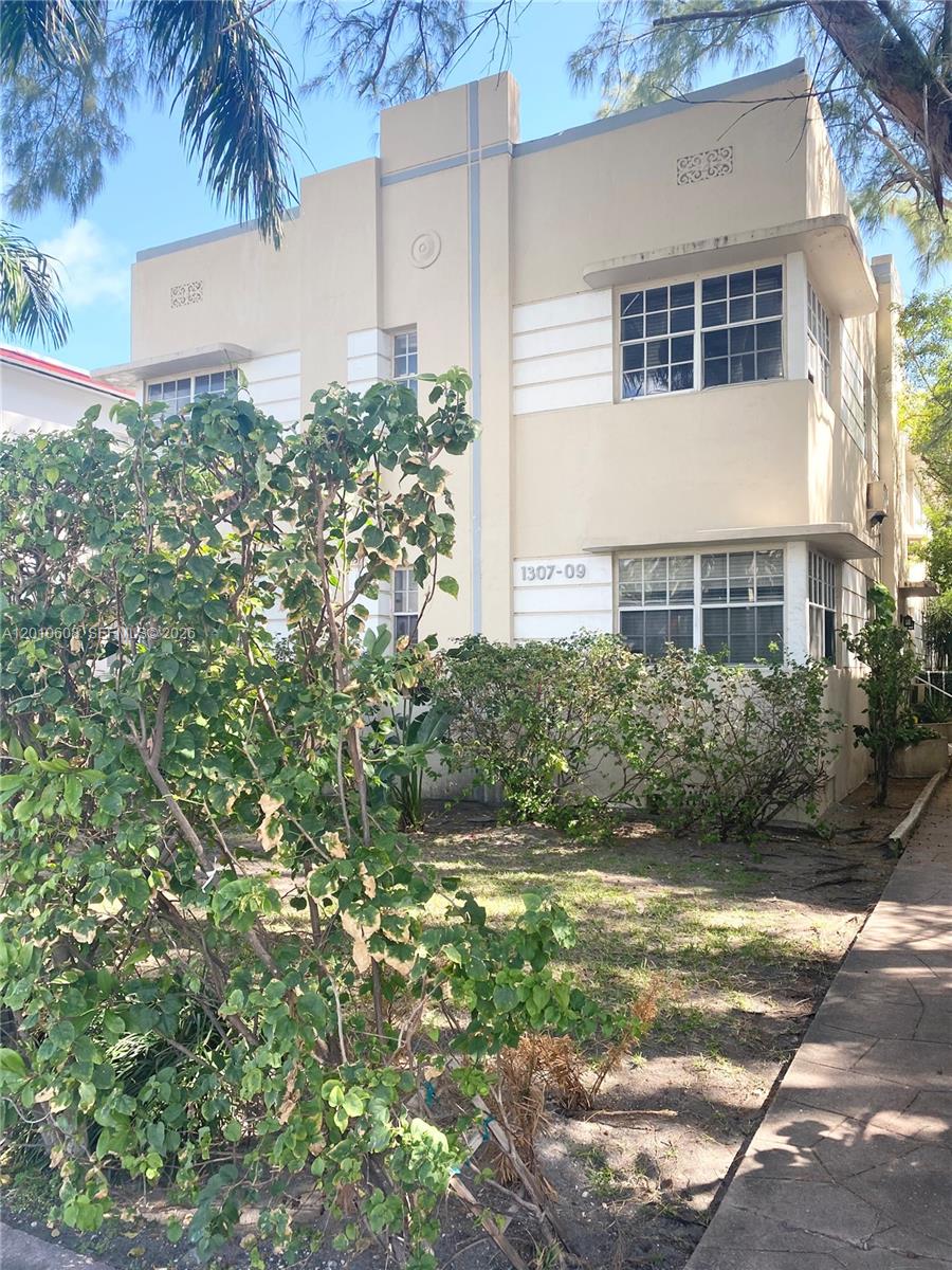St Remy Condo