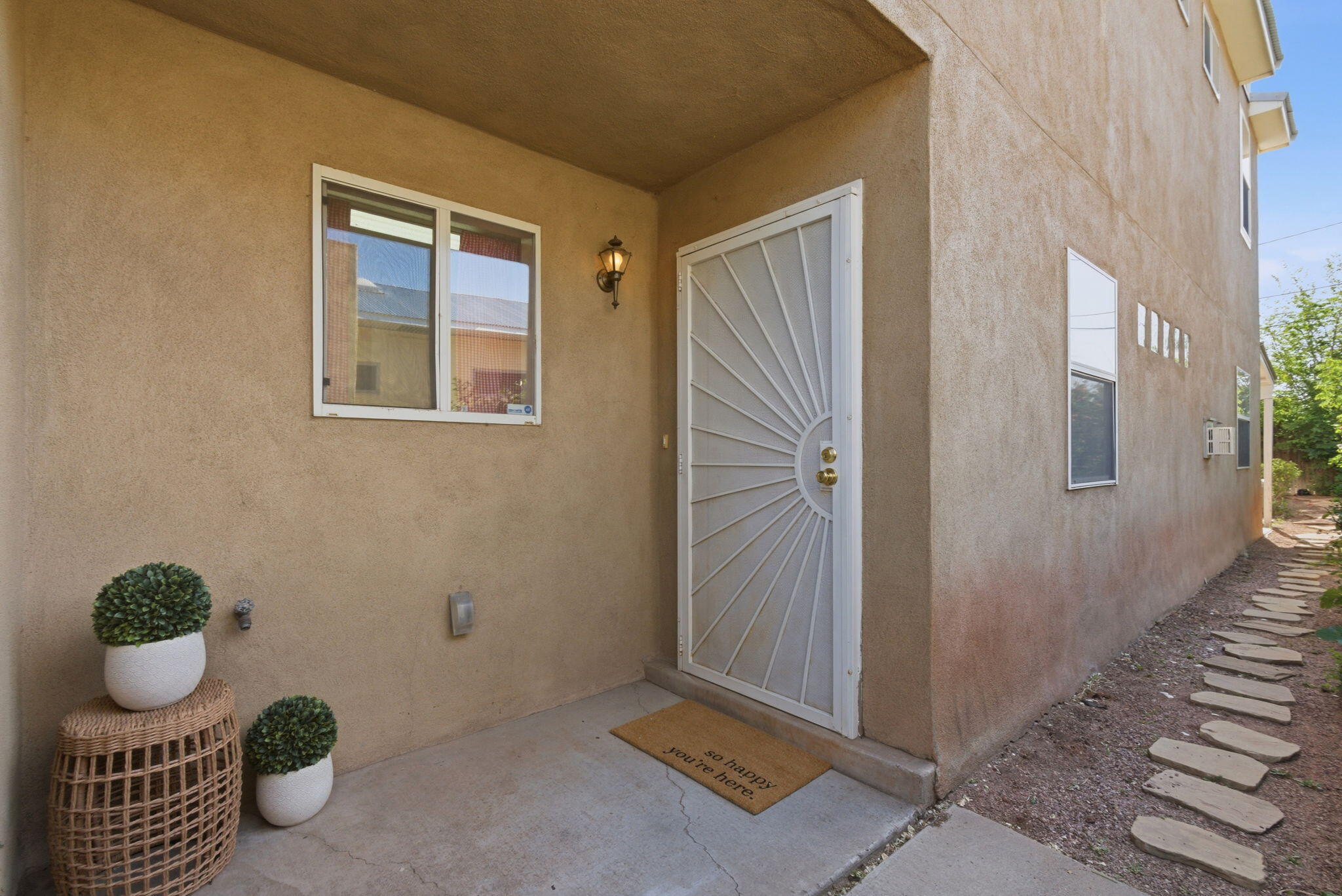 Homes for sale in Albuquerque, NM | 1235 8Th St Nw #B, Albuquerque, NM 87102 | MLS# 1102599